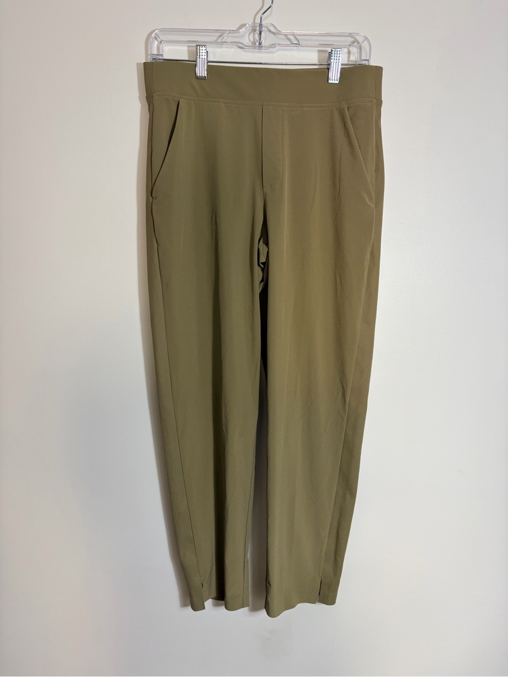Athleta Brooklyn Ankle Pant in olive green Straight-Leg Pants 8 medium